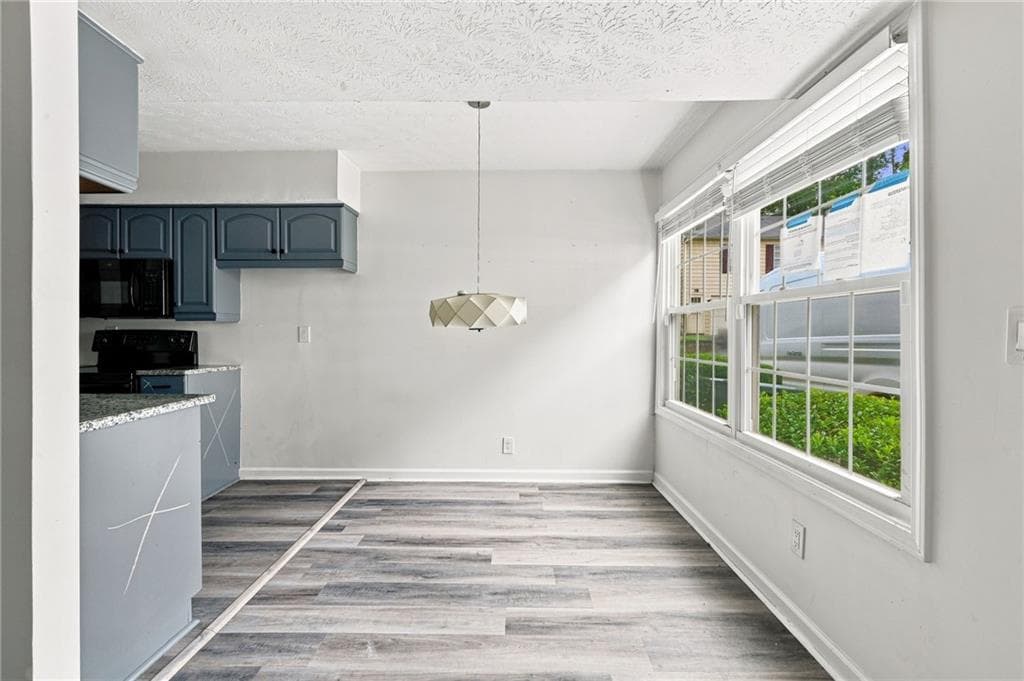 2 bedroom, 1 bathroom, 882 sq ft condominium for sale at 1392 Old Coach Road, Marietta, GA 30008 — photo 8