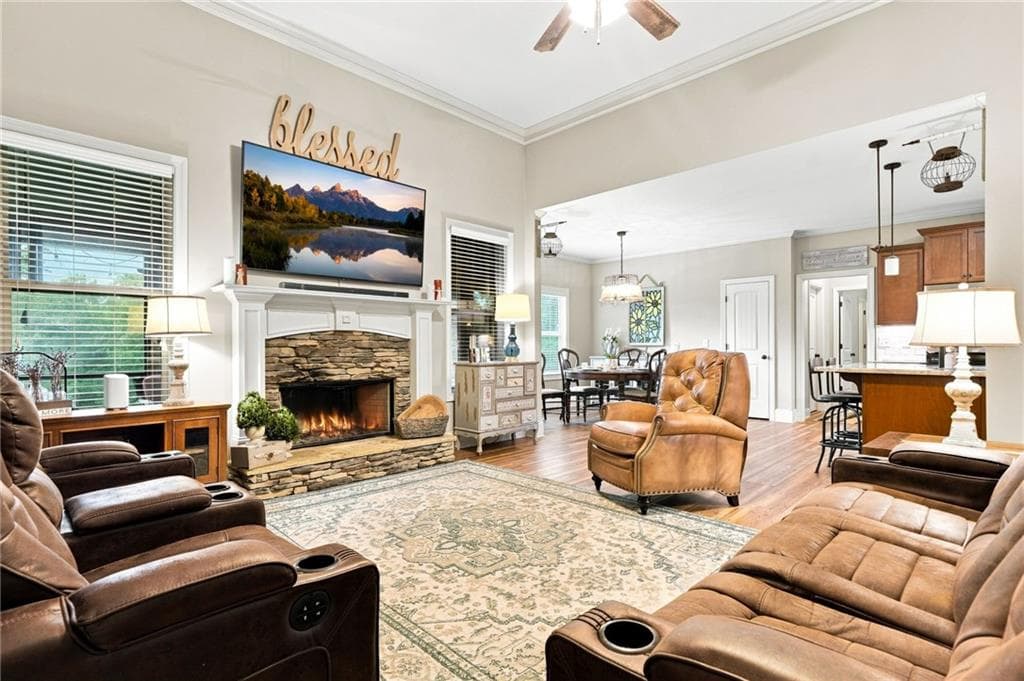 4 bedroom, 3 bathroom, 2,232 sq ft single family residence for sale at 941 Whistler Lane, Canton, GA 30114 — photo 4