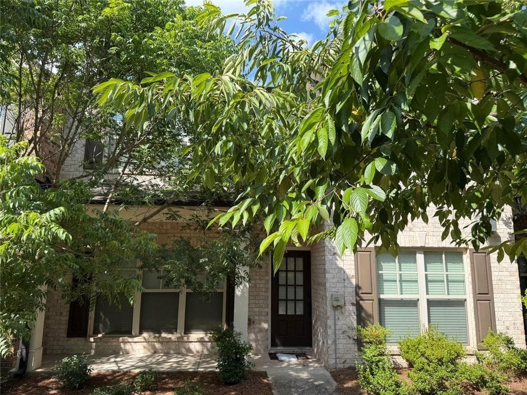 3 bedroom, 3 bathroom, 2,261 sq ft townhouse for rent at 3772 Ledgemont Drive, Suwanee, GA 30024 for $2,700 a month — photo 2