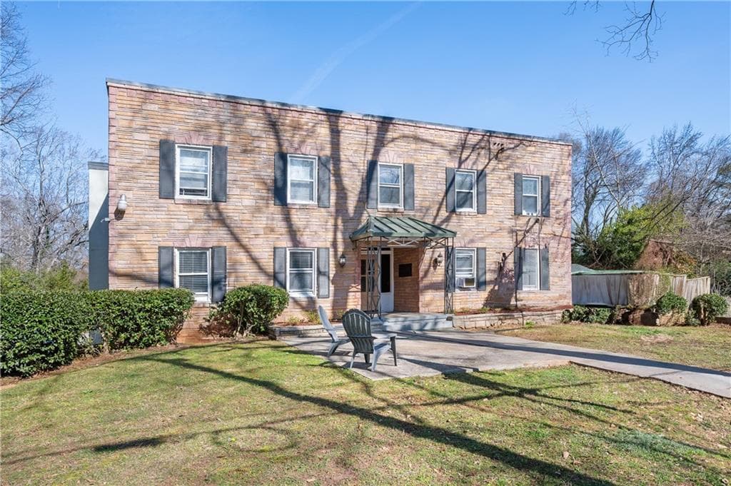 1 bedroom, 1 bathroom, 850 sq ft apartment for rent at 1338 McLendon Avenue 3, Atlanta, GA 30307 for $1,450 a month — photo 1 of 17