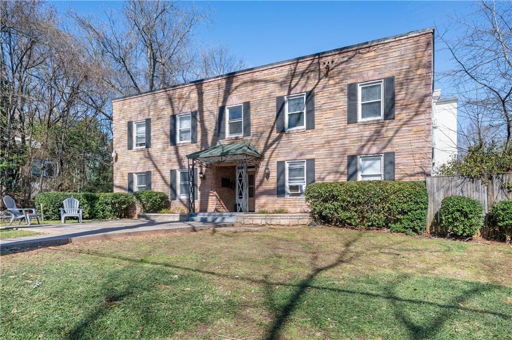 1 bedroom, 1 bathroom, 850 sq ft apartment for rent at 1338 McLendon Avenue 3, Atlanta, GA 30307 for $1,450 a month — photo 2