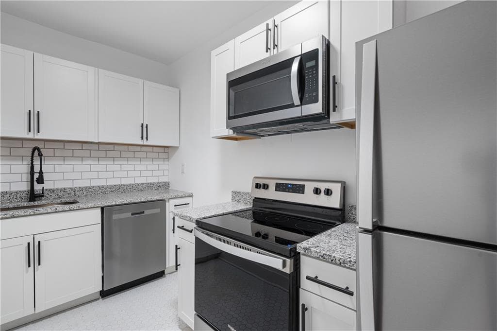1 bedroom, 1 bathroom, 850 sq ft apartment for rent at 1338 McLendon Avenue 3, Atlanta, GA 30307 for $1,450 a month — photo 8