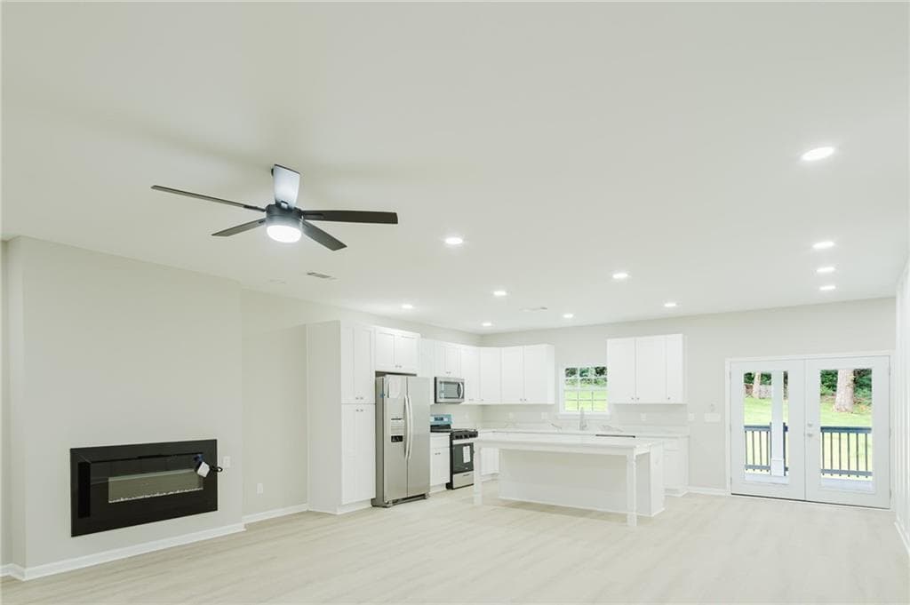 4 bedroom, 3 bathroom, 2,400 sq ft single family residence for sale at 135 Harriette Drive, Stockbridge, GA 30281 — photo 5