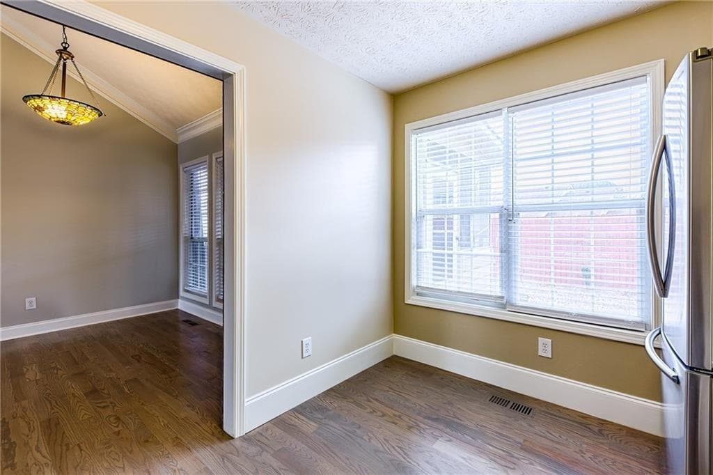 3 bedroom, 3 bathroom, 2,376 sq ft single family residence for rent at 4929 Baker Plantation Way, Acworth, GA 30101 for $2,250 a month — photo 9