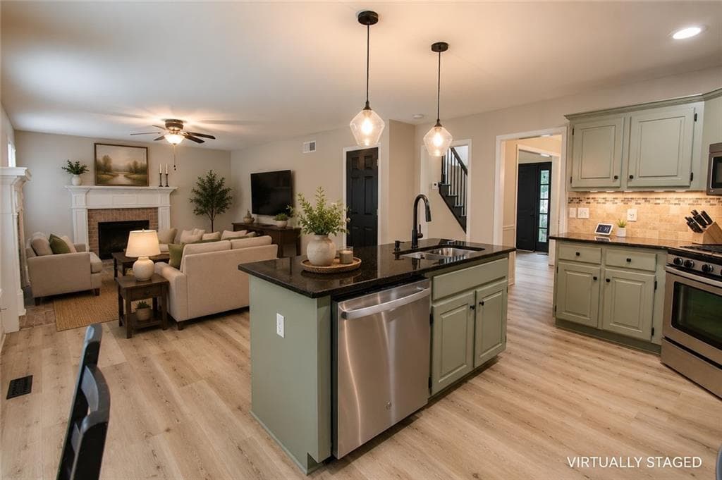 5 bedroom, 4 bathroom, 3,646 sq ft single family residence for sale at 4222 Honey Creek Way, Powder Springs, GA 30127 — photo 8