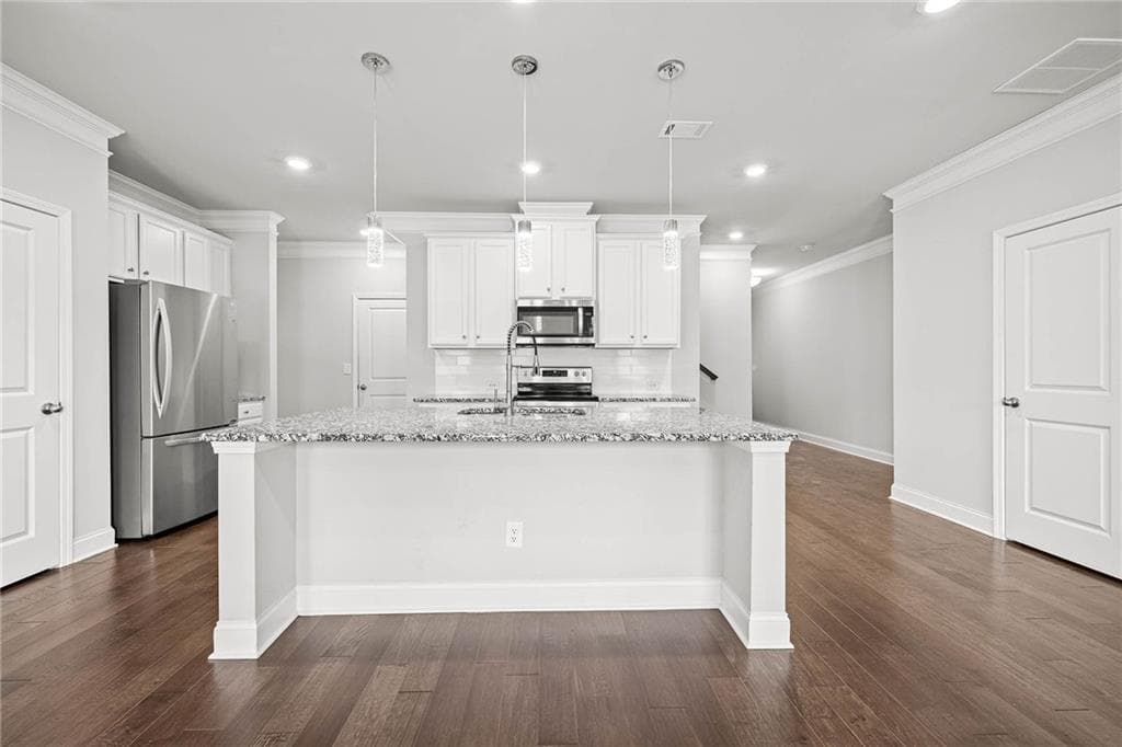 3 bedroom, 3 bathroom, 2,069 sq ft townhouse for rent at 2502 Pearl Ridge Trace, Buford, GA 30519 for $2,300 a month — photo 8