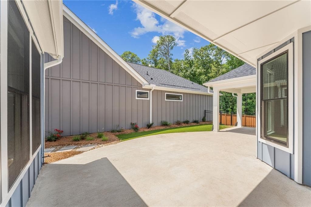 2 bedroom, 3 bathroom, 2,069 sq ft single family residence for sale at 330 Sassafras Way, Holly Springs, GA 30115 — photo 9