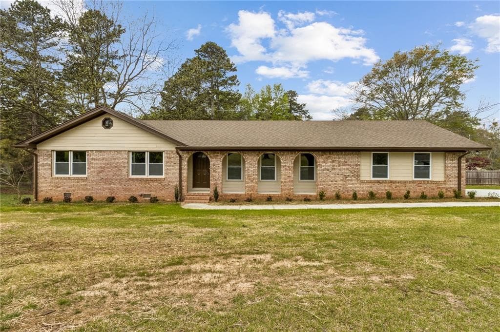 3 bedroom, 2 bathroom, 1,516 sq ft single family residence for sale at 2526 Hamill Drive, Buford, GA 30519 — photo 3