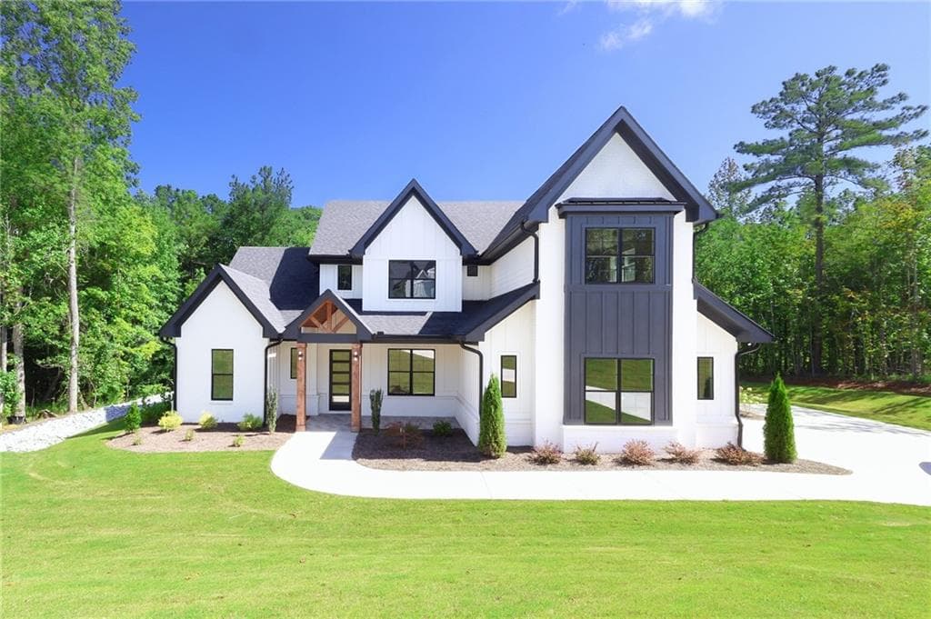 5 bedroom, 5 bathroom, 3,559 sq ft single family residence for sale at 121 Forest Berry Court, Newnan, GA 30265 — photo 3