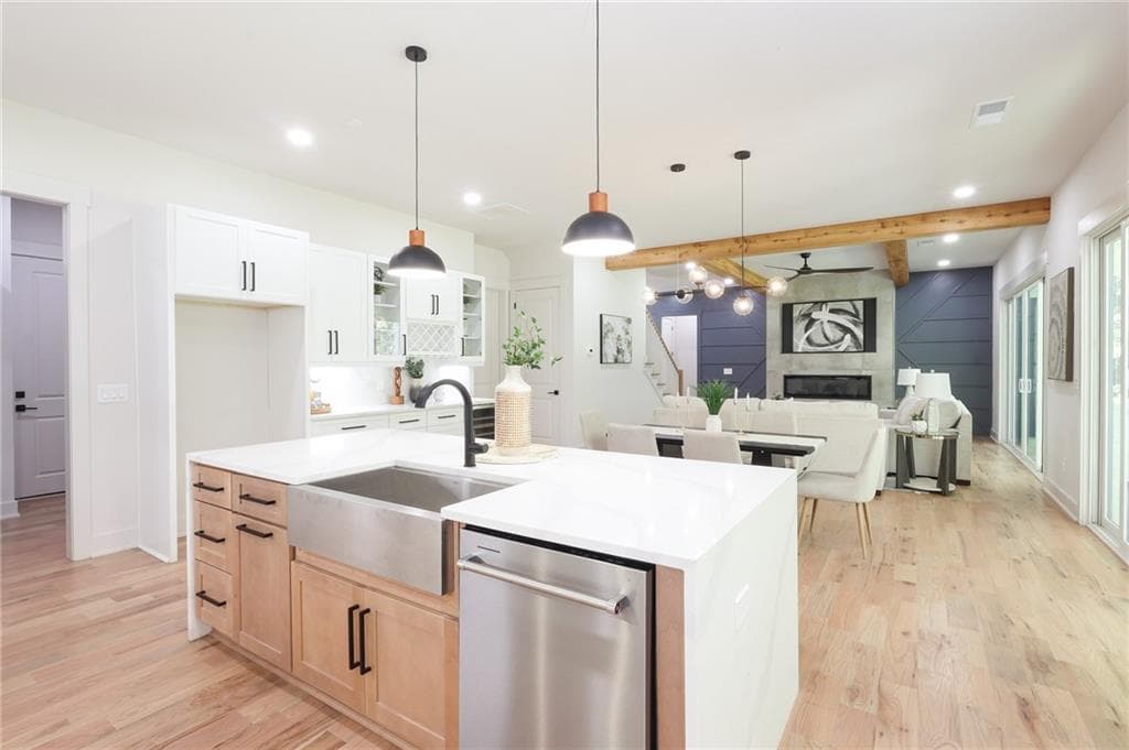 5 bedroom, 5 bathroom, 3,559 sq ft single family residence for sale at 121 Forest Berry Court, Newnan, GA 30265 — photo 10