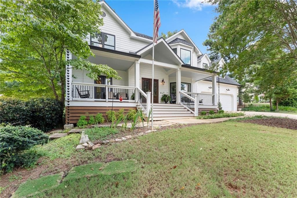 3 bedroom, 3 bathroom, 2,236 sq ft single family residence under contract at 1615 Bluewater Court, Cumming, GA 30041 — photo 2