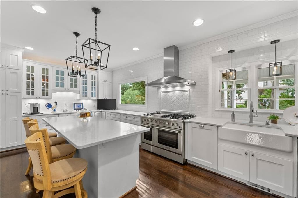 3 bedroom, 3 bathroom, 2,236 sq ft single family residence under contract at 1615 Bluewater Court, Cumming, GA 30041 — photo 8