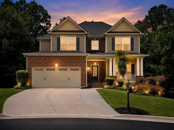 6 bedroom, 4 bathroom, 3,844 sq ft single family residence for sale at 2780 Lansing Lane, Cumming, GA 30041 — photo 2