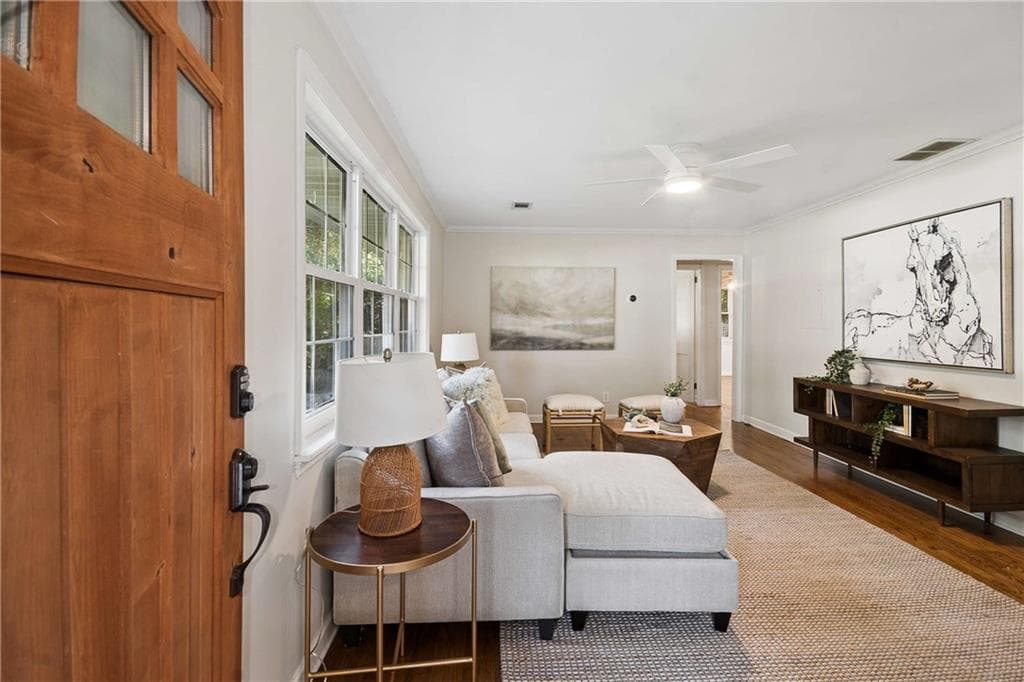 3 bedroom, 2 bathroom, 1,395 sq ft single family residence under contract at 811 Wayland Court, Smyrna, GA 30080 — photo 5