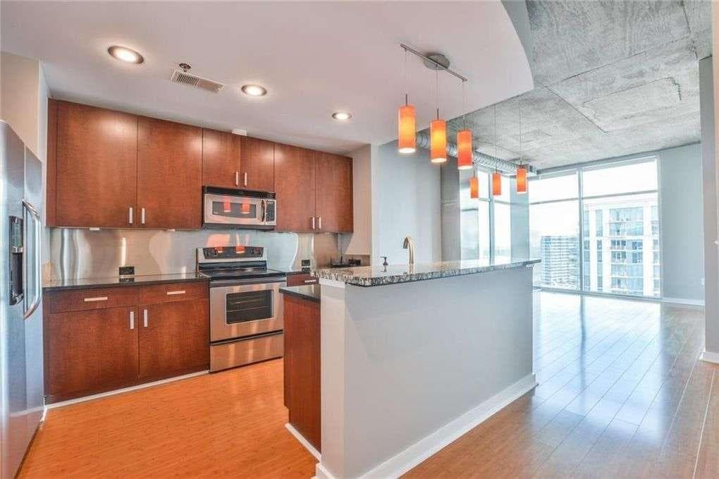 1 bedroom, 1 bathroom, 770 sq ft condominium for sale at 250 Pharr Road 2002, Atlanta, GA 30305 — photo 1 of 14