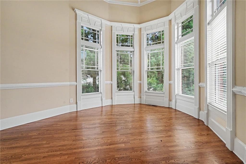 6 bedroom, 5 bathroom, 5,705 sq ft single family residence for sale at 2435 Retreat Point Parkway, Hoschton, GA 30548 — photo 6