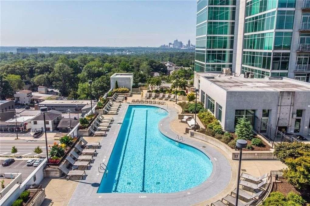 1 bedroom, 1 bathroom, 770 sq ft condominium for sale at 250 Pharr Road 2002, Atlanta, GA 30305 — photo 10