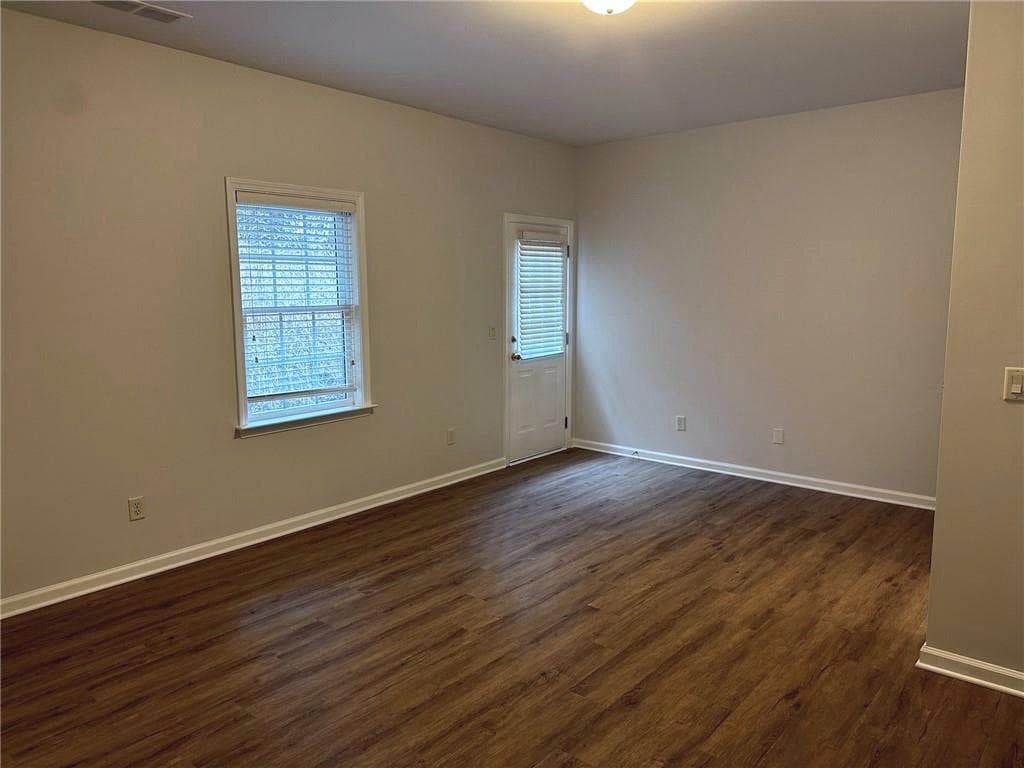 4 bedroom, 4 bathroom, 3,400 sq ft townhouse for rent at 1296 Dunwoody Cove, Atlanta, GA 30338 for $3,200 a month — photo 4