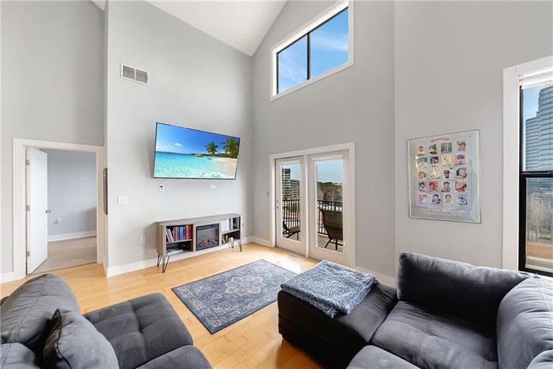 2 bedroom, 3 bathroom, 1,295 sq ft condominium for sale at 799 Hammond Drive 423, Atlanta, GA 30328 — photo 5