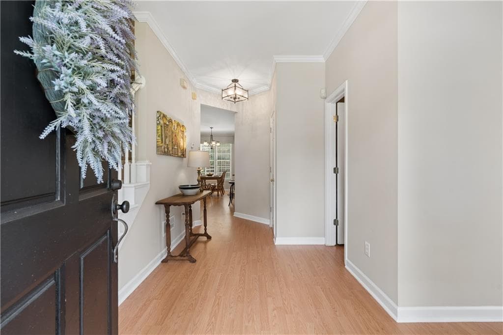 4 bedroom, 3 bathroom, 2,426 sq ft single family residence for sale at 420 Dunhill View Court, Alpharetta, GA 30005 — photo 4