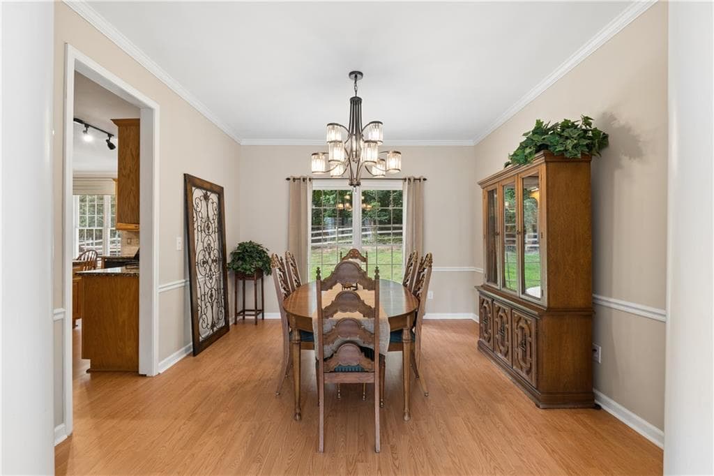 4 bedroom, 3 bathroom, 2,426 sq ft single family residence for sale at 420 Dunhill View Court, Alpharetta, GA 30005 — photo 7