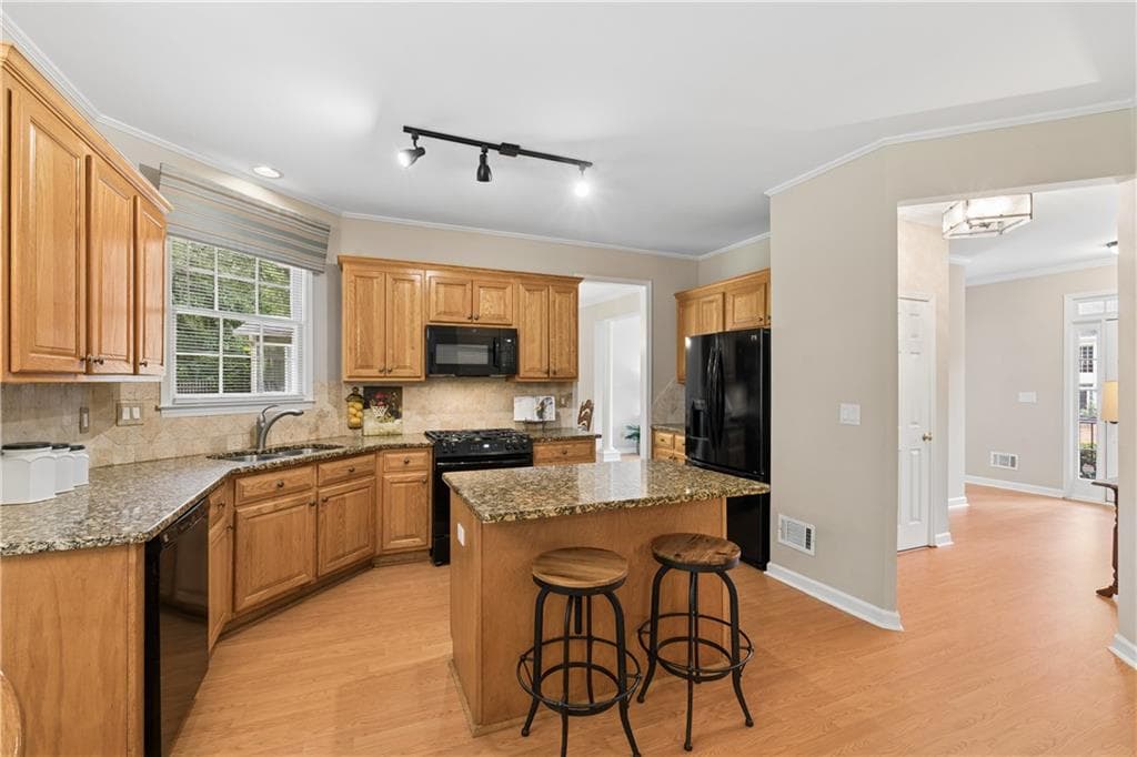 4 bedroom, 3 bathroom, 2,426 sq ft single family residence for sale at 420 Dunhill View Court, Alpharetta, GA 30005 — photo 9