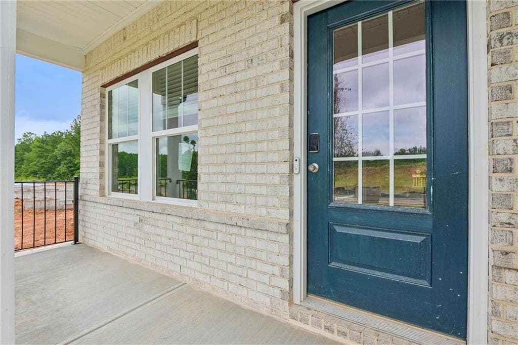 4 bedroom, 3 bathroom, 2,479 sq ft single family residence under contract at 7295 Lyric Street, Fairburn, GA 30213 — photo 6