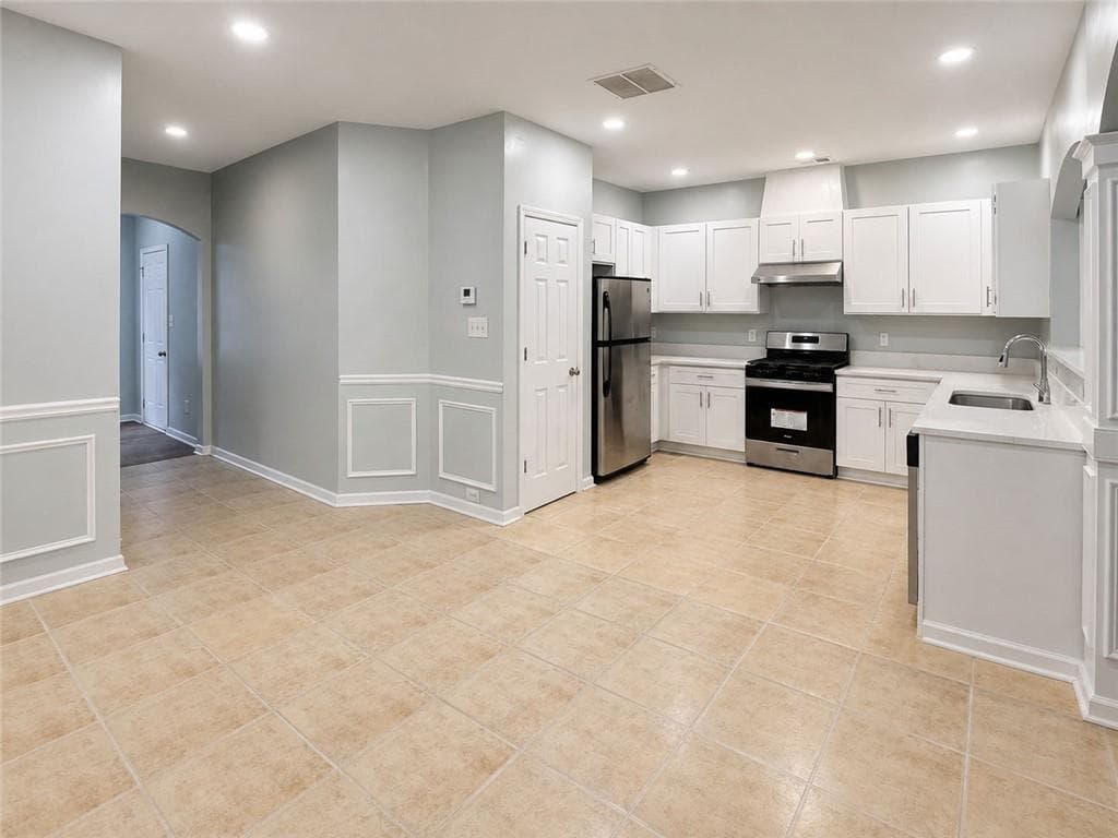 3 bedroom, 3 bathroom, 1,952 sq ft townhouse for rent at 2490 Emma Way, Lawrenceville, GA 30044 for $2,150 a month — photo 5
