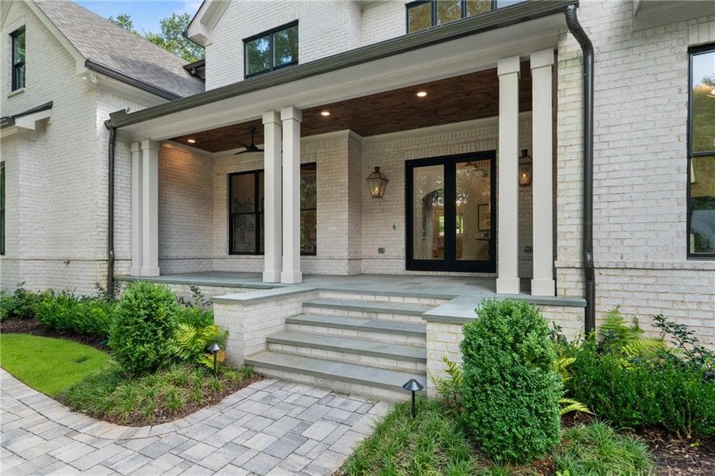 6 bedroom, 7 bathroom, 6,463 sq ft single family residence under contract at 202 Kenneth Drive, Alpharetta, GA 30009 — photo 9