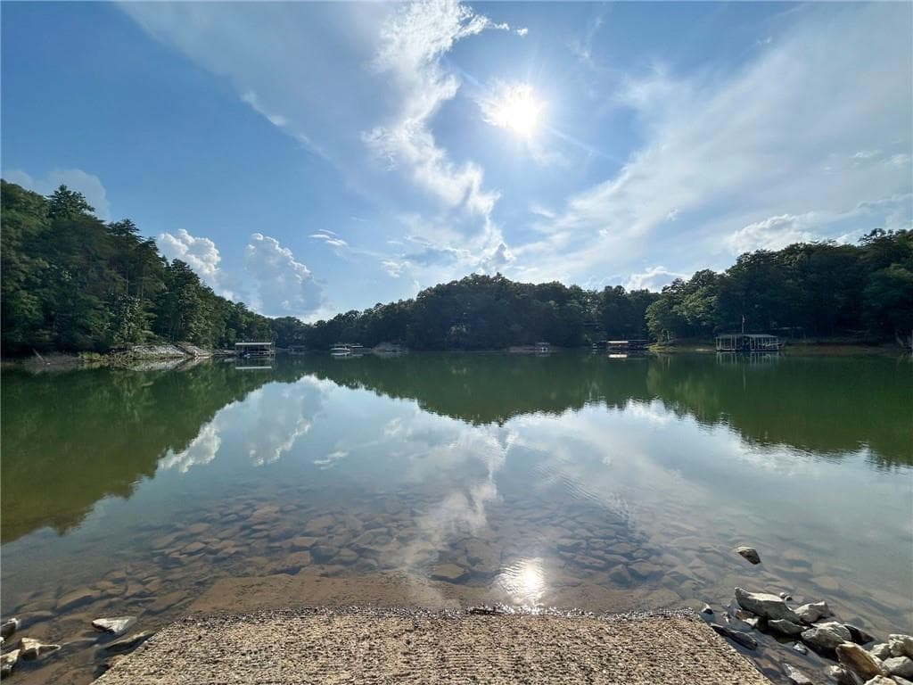 2 bedroom, 2 bathroom, 918 sq ft single family residence under contract at 4430 Bonneville Drive, Cumming, GA 30041 — photo 5
