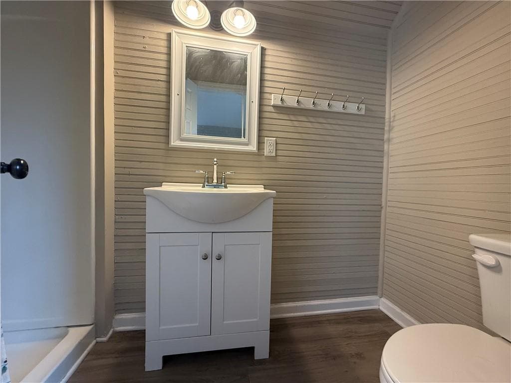 1 bedroom, 2 bathroom duplex for rent at 43 Quarry Street, Gainesville, GA 30501 for $1,395 a month — photo 7