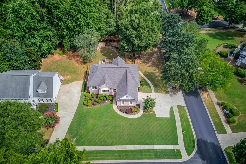 4 bedroom, 4 bathroom, 4,100 sq ft single family residence for sale at 880 Providence Club Drive, Monroe, GA 30656 — photo 2