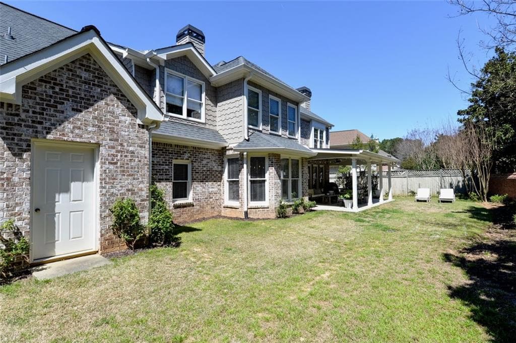 4 bedroom, 3 bathroom, 3,361 sq ft single family residence for rent at 310 Windsor Gate Cove, Atlanta, GA 30342 for $5,400 a month — photo 5