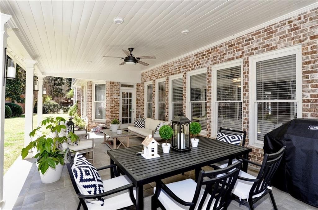4 bedroom, 3 bathroom, 3,361 sq ft single family residence for rent at 310 Windsor Gate Cove, Atlanta, GA 30342 for $5,400 a month — photo 8