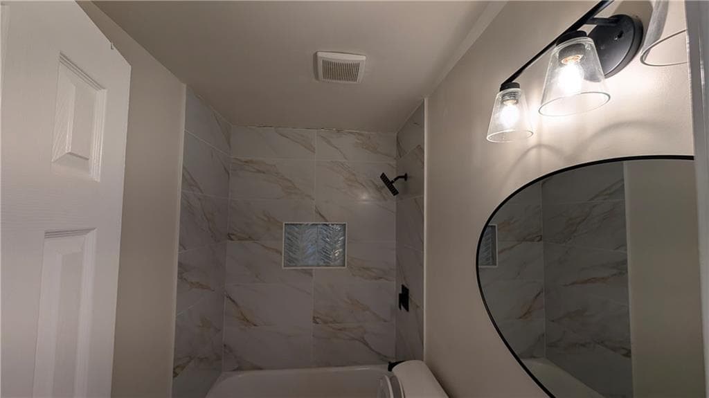 7 bedroom, 4 bathroom, 2,521 sq ft single family residence for rent at 3915 Emerald North Drive, Decatur, GA 30035 for $2,950 a month — photo 9