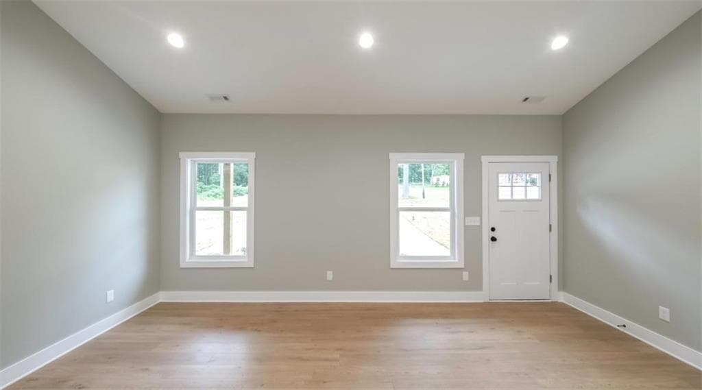 3 bedroom, 2 bathroom, 1,590 sq ft single family residence under contract at 1116 Whispering Hills Drive, Bremen, GA 30110 — photo 4