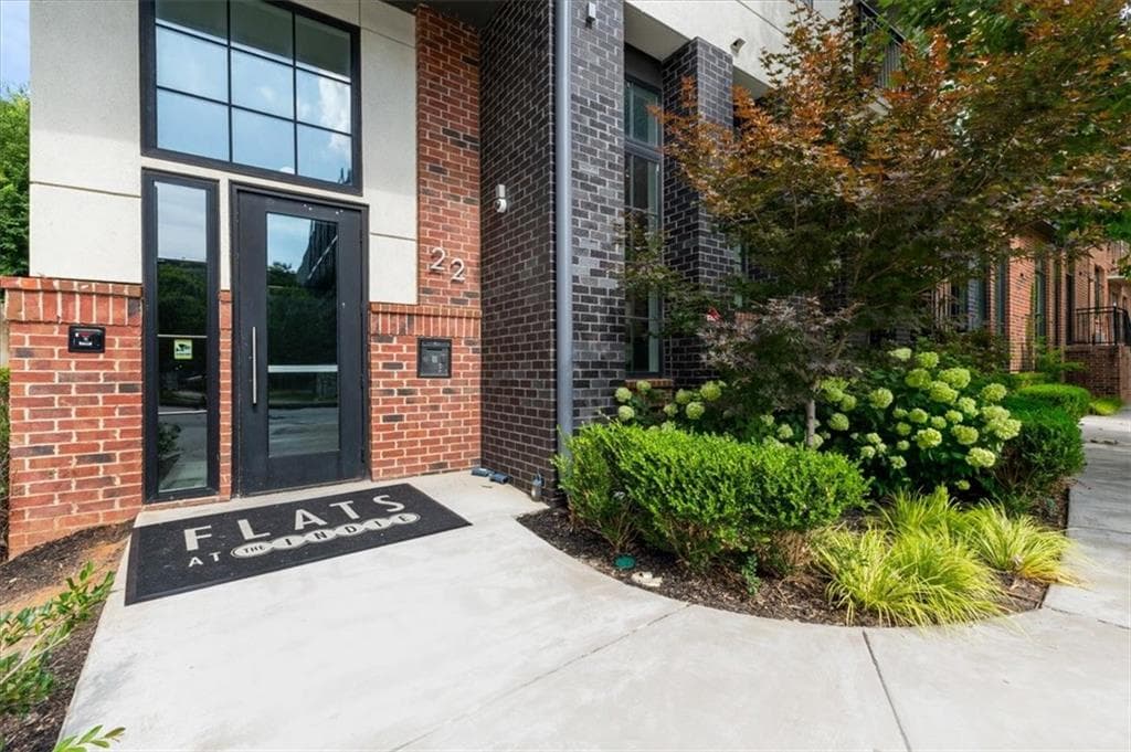 1 bedroom, 1 bathroom, 642 sq ft condominium for rent at 22 Airline Street 106, Atlanta, GA 30312 for $2,150 a month — photo 2
