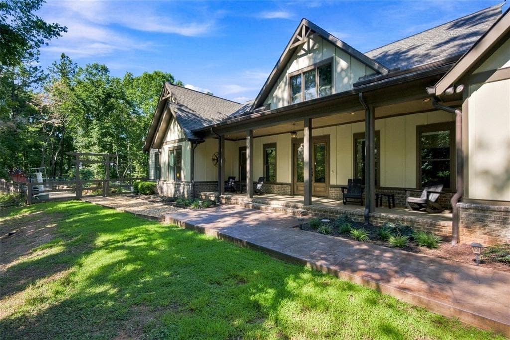6 bedroom, 5 bathroom, 3,716 sq ft single family residence for sale at 221 Brookhollow Road, Ball Ground, GA 30107 — photo 6
