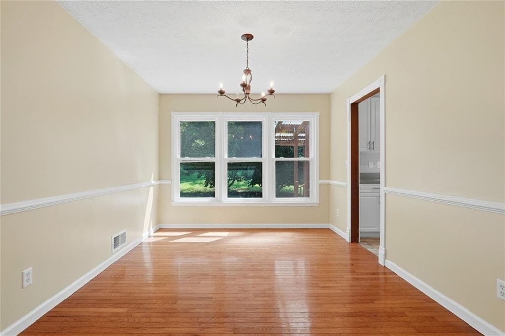 4 bedroom, 3 bathroom, 2,764 sq ft single family residence for sale at 440 Hunters Cove Court, Lawrenceville, GA 30044 — photo 10