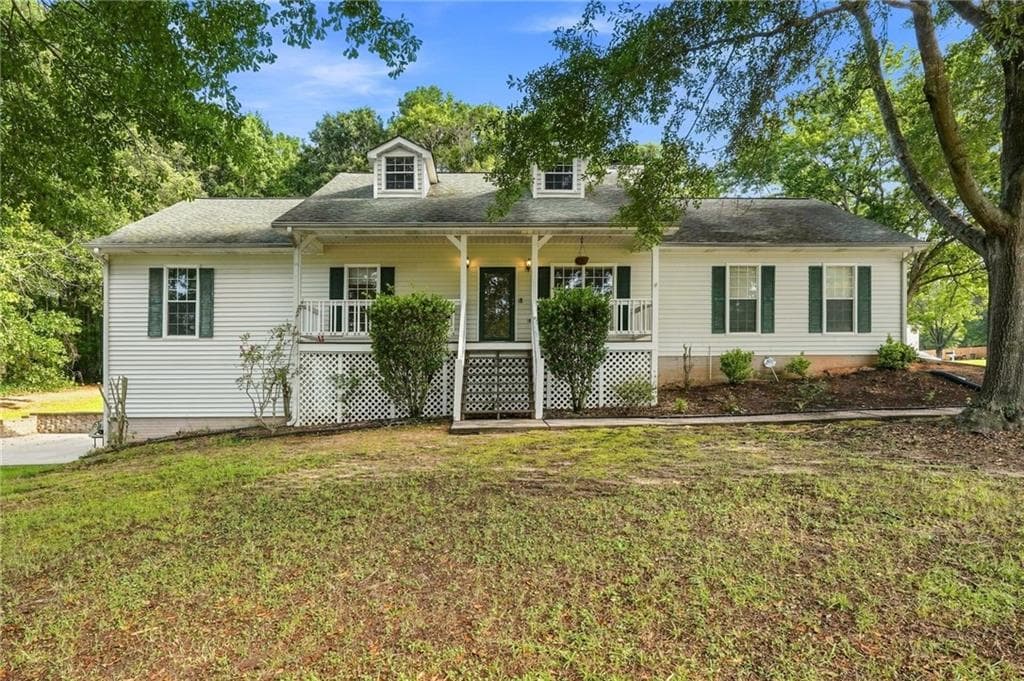 5 bedroom, 3 bathroom, 3,114 sq ft single family residence under contract at 400 Mckenzie Avenue, Stockbridge, GA 30281 — photo 2