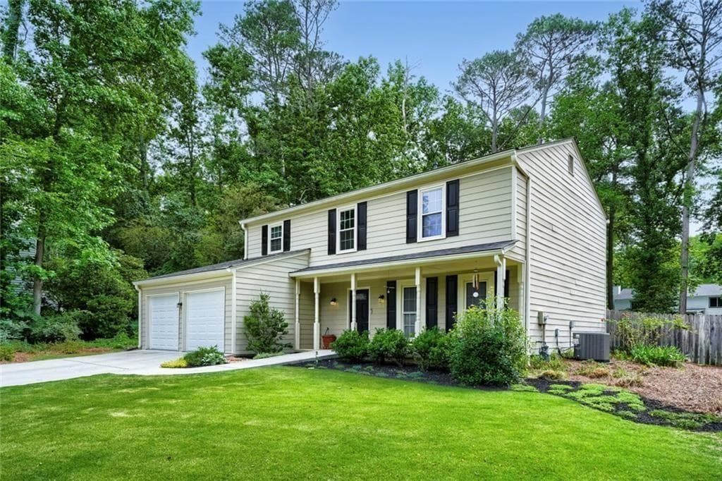 4 bedroom, 3 bathroom, 1,868 sq ft single family residence under contract at 235 Barrington Drive, Roswell, GA 30076 — photo 2