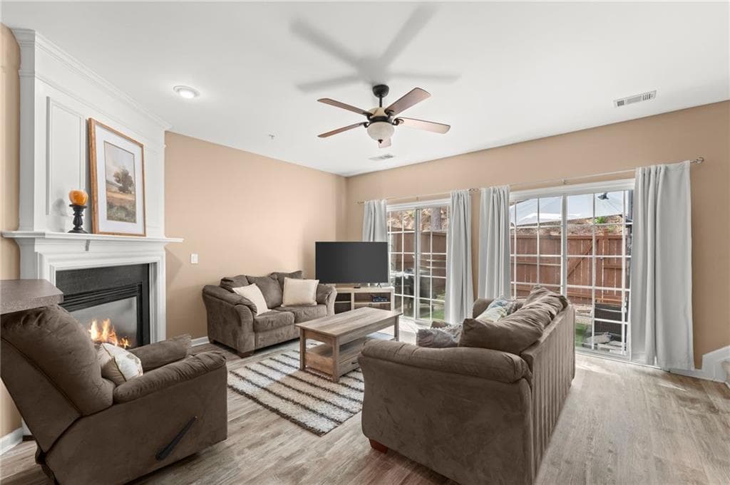 3 bedroom, 3 bathroom, 1,638 sq ft townhouse for sale at 268 Kigian Trail, Woodstock, GA 30188 — photo 6