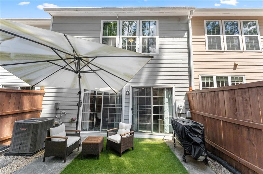 3 bedroom, 3 bathroom, 1,638 sq ft townhouse for sale at 268 Kigian Trail, Woodstock, GA 30188 — photo 10