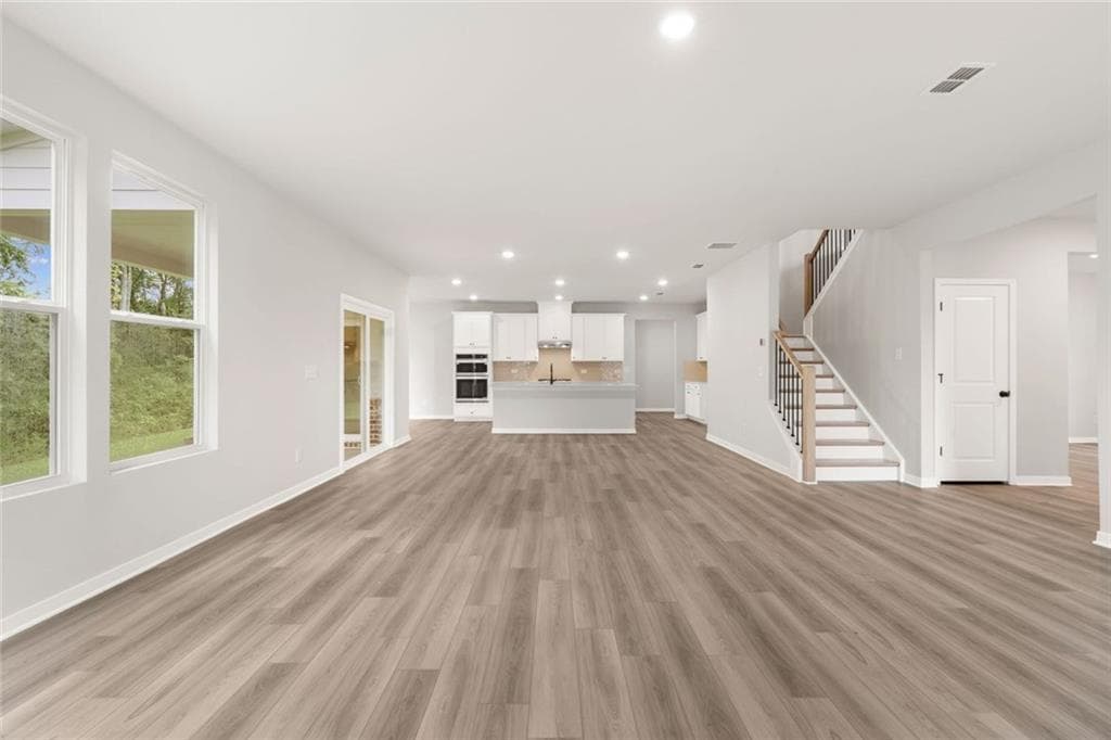 6 bedroom, 4 bathroom, 3,704 sq ft single family residence for sale at 124 Serenade Creek Road, Mcdonough, GA 30252 — photo 6