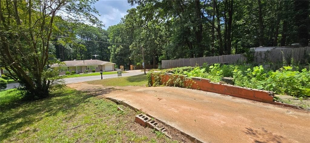 other under contract at 198 Harper Road, Atlanta, GA 30315 — photo 2