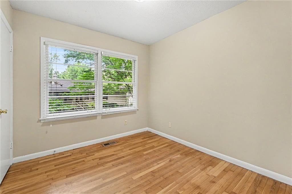 3 bedroom, 2 bathroom, 1,940 sq ft single family residence for sale at 3934 Ensign Court, Atlanta, GA 30341 — photo 9