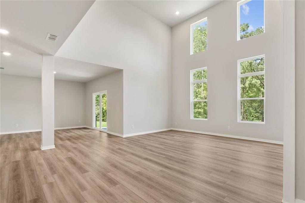 6 bedroom, 6 bathroom, 3,829 sq ft single family residence for sale at 320 Sundown Trail, Mcdonough, GA 30252 — photo 6