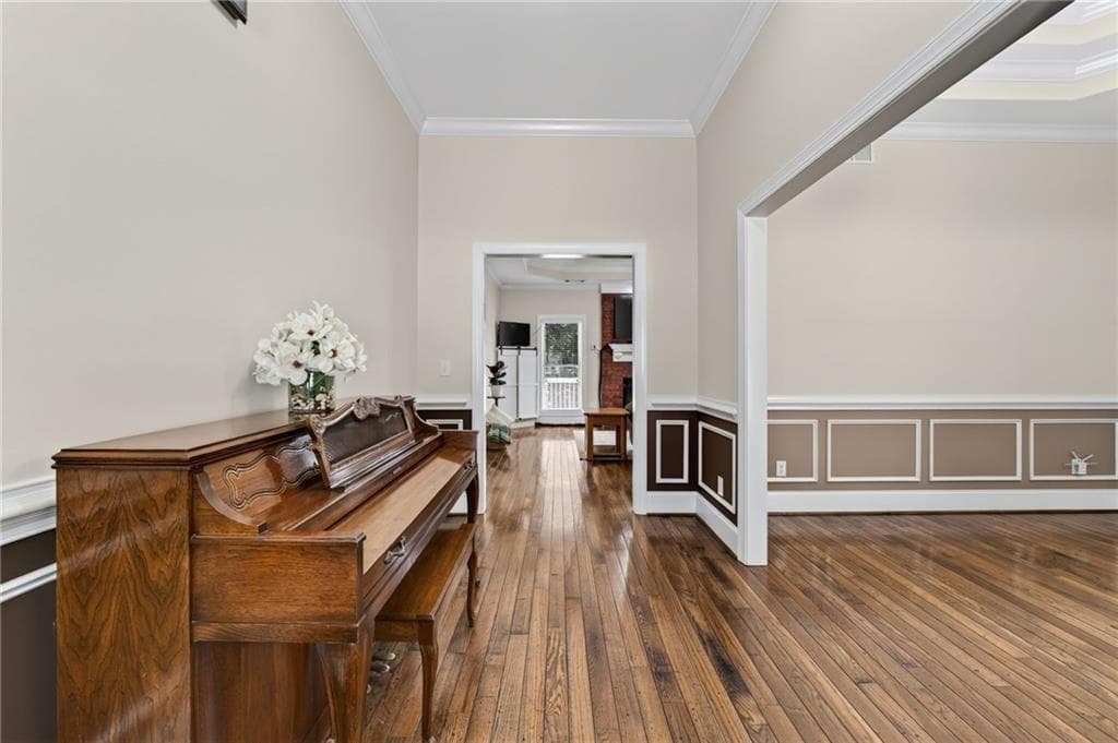 5 bedroom, 3 bathroom, 3,542 sq ft single family residence under contract at 825 Harvest Lane, Monroe, GA 30655 — photo 4