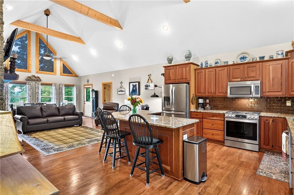 4 bedroom, 4 bathroom, 3,140 sq ft single family residence under contract at 107 Old Birch Court, Blairsville, GA 30512 — photo 8