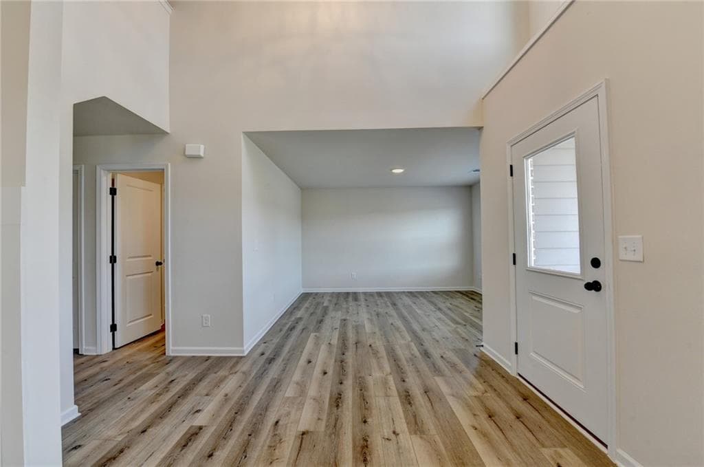 5 bedroom, 3 bathroom, 2,746 sq ft single family residence for sale at 676 Rodeo Drive, Auburn, GA 30011 — photo 2